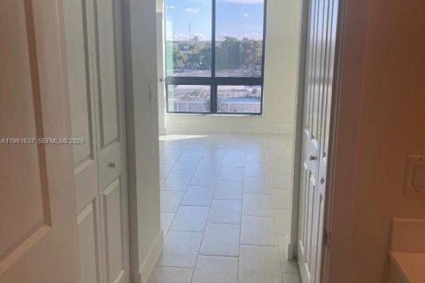 Купить кондоминиум в Дорал, Флорида 3 спальни, 104.42м2, № 2025829 - фото 19
