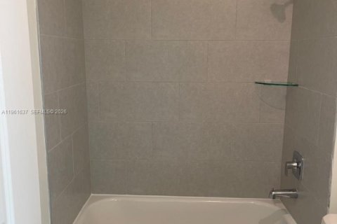 Купить кондоминиум в Дорал, Флорида 3 спальни, 104.42м2, № 2025829 - фото 10