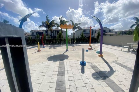 Купить кондоминиум в Дорал, Флорида 3 спальни, 104.42м2, № 2025829 - фото 30