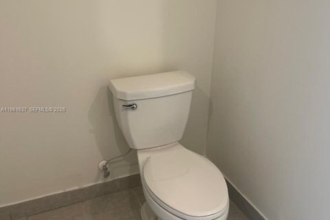 Купить кондоминиум в Дорал, Флорида 3 спальни, 104.42м2, № 2025829 - фото 21
