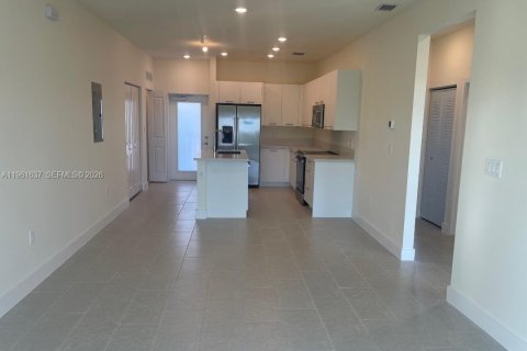 Купить кондоминиум в Дорал, Флорида 3 спальни, 104.42м2, № 2025829 - фото 3