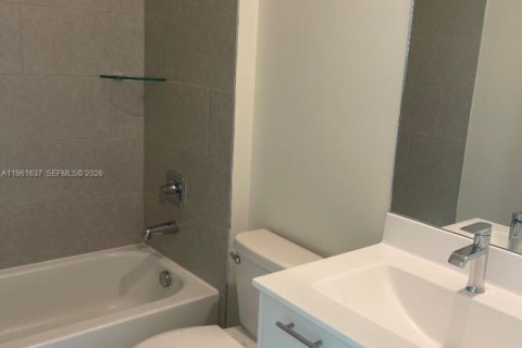 Купить кондоминиум в Дорал, Флорида 3 спальни, 104.42м2, № 2025829 - фото 11