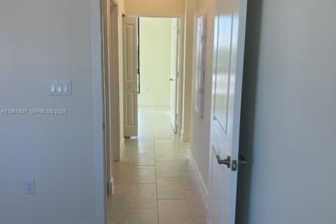 Купить кондоминиум в Дорал, Флорида 3 спальни, 104.42м2, № 2025829 - фото 12