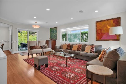 Villa ou maison à vendre à Coral Gables, Floride: 3 chambres, 153.29 m2 № 2082786 - photo 3