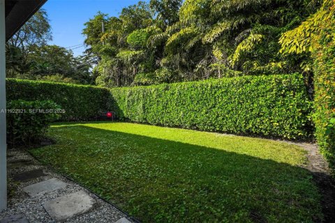 Villa ou maison à vendre à Coral Gables, Floride: 3 chambres, 153.29 m2 № 2082786 - photo 25
