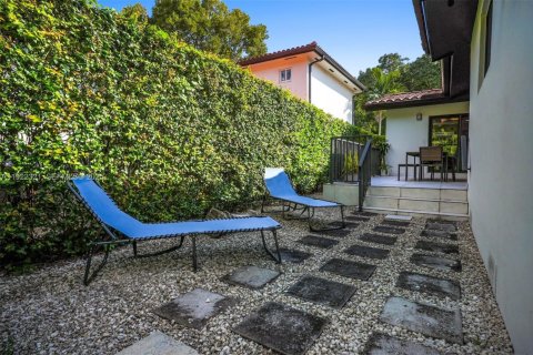 Villa ou maison à vendre à Coral Gables, Floride: 3 chambres, 153.29 m2 № 2082786 - photo 24