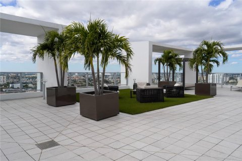 Copropriété à louer à Miami, Floride: 2 chambres, 96.34 m2 № 2084283 - photo 10
