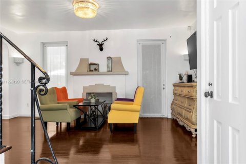 Купить коммерческую недвижимость в Майами-Бич, Флорида 163.51м2, № 1988282 - фото 9