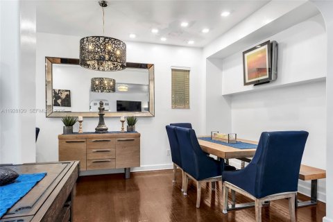 Купить коммерческую недвижимость в Майами-Бич, Флорида 163.51м2, № 1988282 - фото 12