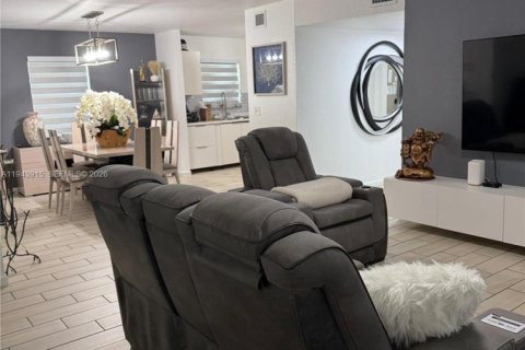 Casa en venta en Fort Lauderdale, Florida, 3 dormitorios, 144 m2 № 2001012 - foto 7