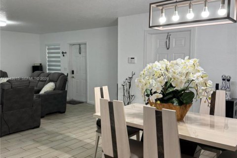 Casa en venta en Fort Lauderdale, Florida, 3 dormitorios, 144 m2 № 2001012 - foto 6