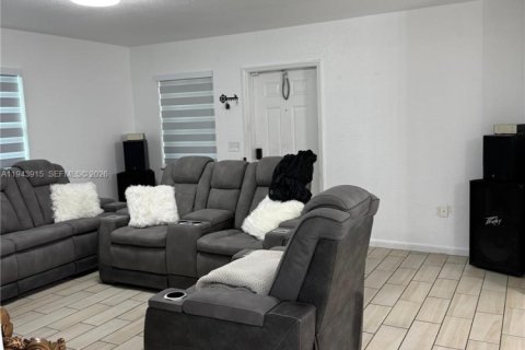 Casa en venta en Fort Lauderdale, Florida, 3 dormitorios, 144 m2 № 2001012 - foto 10