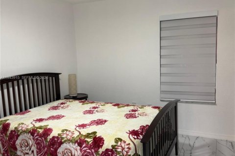 Casa en venta en Fort Lauderdale, Florida, 3 dormitorios, 144 m2 № 2001012 - foto 15