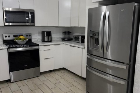 Casa en venta en Fort Lauderdale, Florida, 3 dormitorios, 144 m2 № 2001012 - foto 14