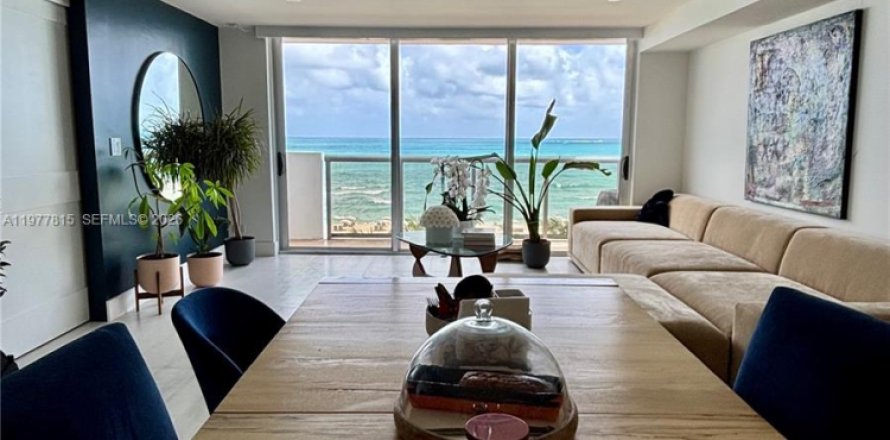 Кондоминиум с 4 спальнями в Майами-Бич, Флорида № 2044536