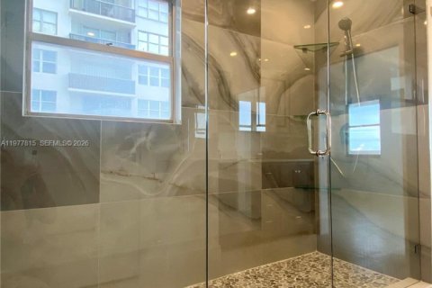 Снять в аренду кондоминиум в Майами-Бич, Флорида 4 спальни, 266.91м2, № 2044536 - фото 17