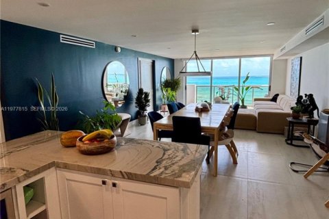 Снять в аренду кондоминиум в Майами-Бич, Флорида 4 спальни, 266.91м2, № 2044536 - фото 3