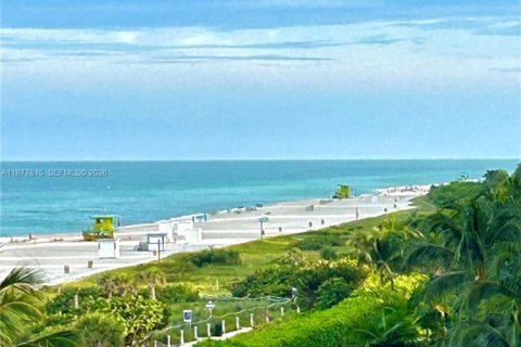 Снять в аренду кондоминиум в Майами-Бич, Флорида 4 спальни, 266.91м2, № 2044536 - фото 21