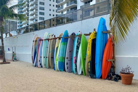 Снять в аренду кондоминиум в Майами-Бич, Флорида 4 спальни, 266.91м2, № 2044536 - фото 24