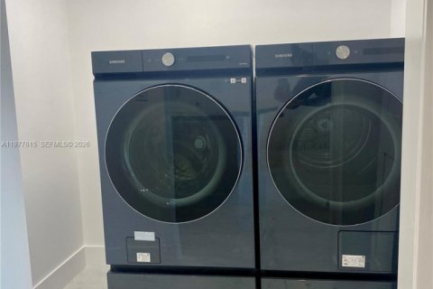 Снять в аренду кондоминиум в Майами-Бич, Флорида 4 спальни, 266.91м2, № 2044536 - фото 19