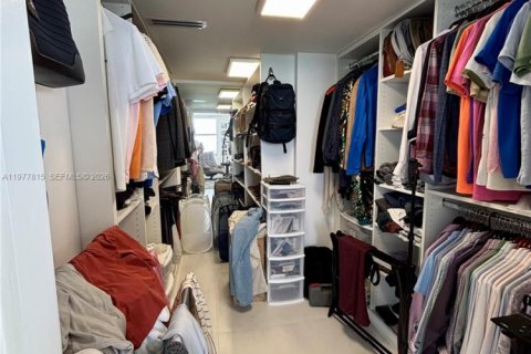 Снять в аренду кондоминиум в Майами-Бич, Флорида 4 спальни, 266.91м2, № 2044536 - фото 15