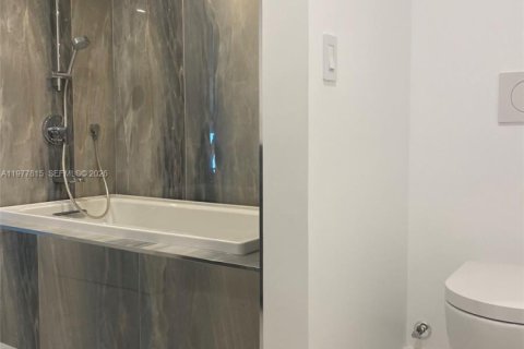 Снять в аренду кондоминиум в Майами-Бич, Флорида 4 спальни, 266.91м2, № 2044536 - фото 11