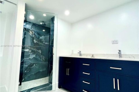 Снять в аренду кондоминиум в Майами-Бич, Флорида 4 спальни, 266.91м2, № 2044536 - фото 9