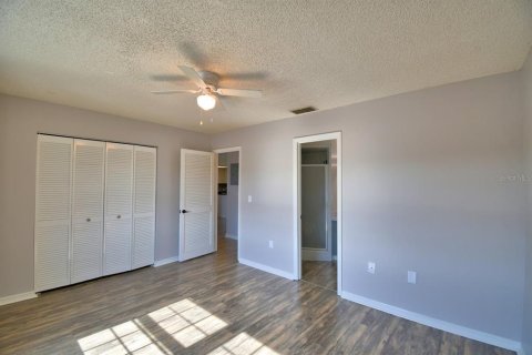 Condo in Lakeland, Florida, 2 bedrooms  № 1873505 - photo 9