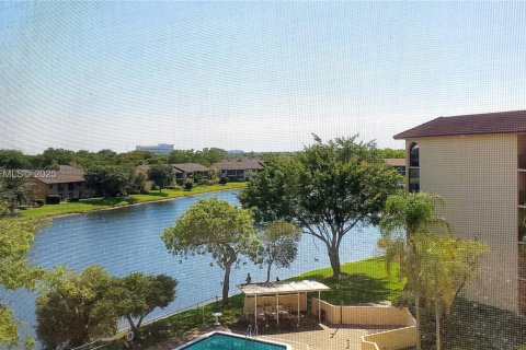 Condominio en venta en Sunrise, Florida, 2 dormitorios, 99.78 m2 № 2076853 - foto 14