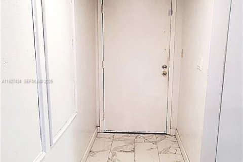 Condominio en venta en Sunrise, Florida, 2 dormitorios, 99.78 m2 № 2076853 - foto 18