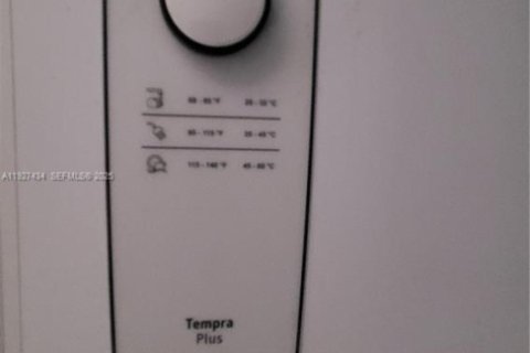 Condominio en venta en Sunrise, Florida, 2 dormitorios, 99.78 m2 № 2076853 - foto 17