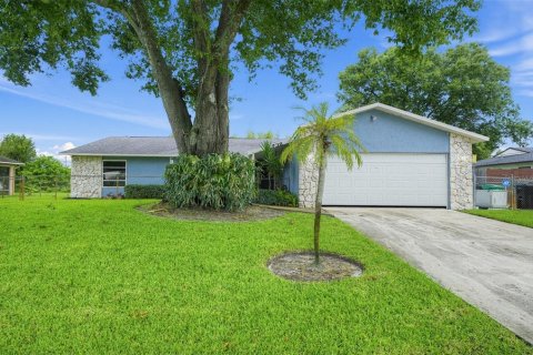 Casa en PORT ST LUCIE en Saint Lucie, Florida 3 dormitorios, 150.32 m2 № 2361442
