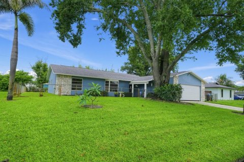 Villa ou maison à vendre à Saint Lucie, Floride: 3 chambres, 150.32 m2 № 2361442 - photo 2