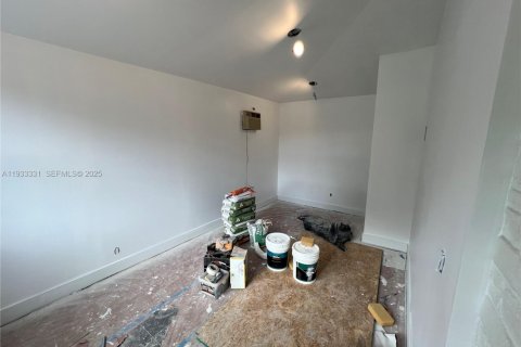 Купить виллу или дом в Форт-Лодердейл, Флорида 3 спальни, 107.3м2, № 1991205 - фото 8