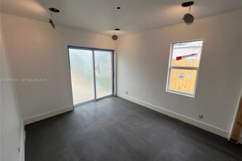 Купить виллу или дом в Форт-Лодердейл, Флорида 3 спальни, 107.3м2, № 1991205 - фото 9