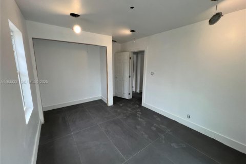 Купить виллу или дом в Форт-Лодердейл, Флорида 3 спальни, 107.3м2, № 1991205 - фото 10