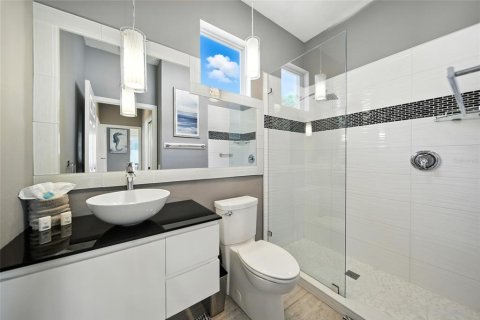 House in University Park, Florida 2 bedrooms, 170.1 sq.m. № 1908643 - photo 13