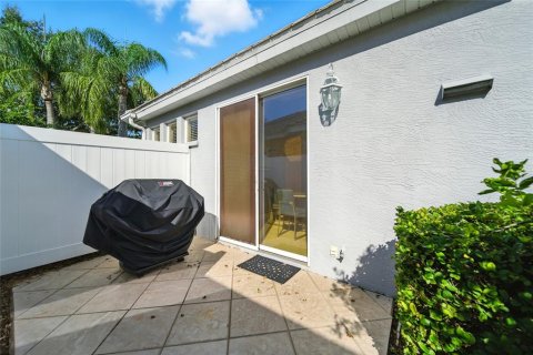 House in University Park, Florida 2 bedrooms, 170.1 sq.m. № 1908643 - photo 19