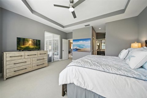 House in University Park, Florida 2 bedrooms, 170.1 sq.m. № 1908643 - photo 26
