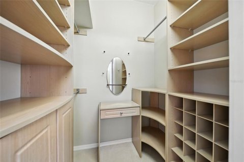 House in University Park, Florida 2 bedrooms, 170.1 sq.m. № 1908643 - photo 27