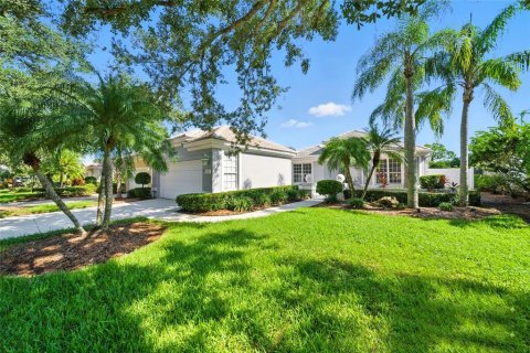 House in University Park, Florida 2 bedrooms, 170.1 sq.m. № 1908643 - photo 3