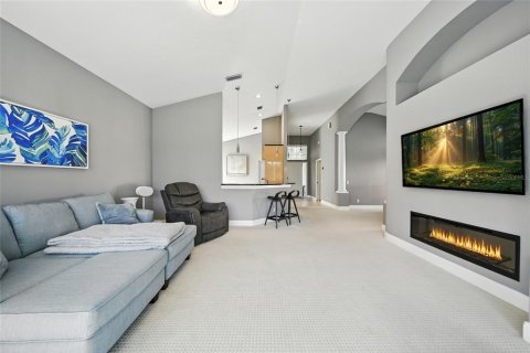 House in University Park, Florida 2 bedrooms, 170.1 sq.m. № 1908643 - photo 23