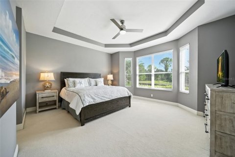 House in University Park, Florida 2 bedrooms, 170.1 sq.m. № 1908643 - photo 25