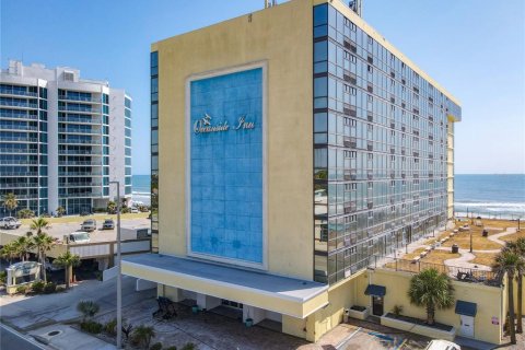 Condo in Daytona Beach, Florida, 4 rooms  № 1724750 - photo 20
