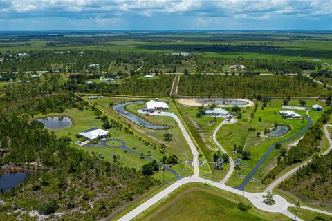 Купить виллу или дом в Пунта-Горда, Флорида 15 комнат, 518.86м2, № 1801415 - фото 5