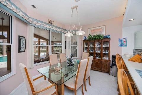 Купить виллу или дом в Пунта-Горда, Флорида 15 комнат, 518.86м2, № 1801415 - фото 27