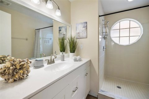 Condo in Kissimmee, Florida, 3 bedrooms  № 2368679 - photo 10