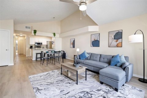 Condo in Kissimmee, Florida, 3 bedrooms  № 2368679 - photo 4