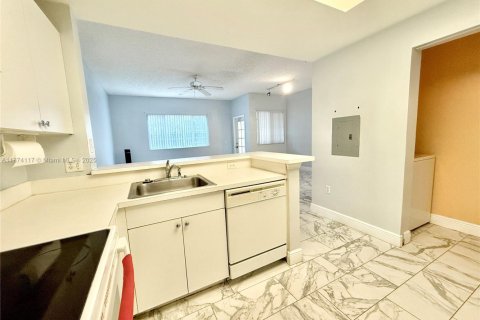 Copropriété à vendre à Fort Lauderdale, Floride: 1 chambre, 73.76 m2 № 1928253 - photo 4