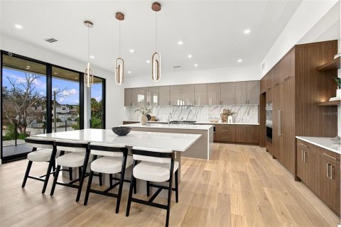Villa ou maison à vendre à Tampa, Floride: 5 chambres, 649.94 m2 № 2398973 - photo 25